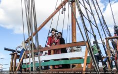 Gerard Cooke & Nadia Williams - TREASURE ISLAND STORY WALK © Zuleika Henry 2017